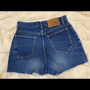 Vintage High Waisted distressed lee jeans shorts